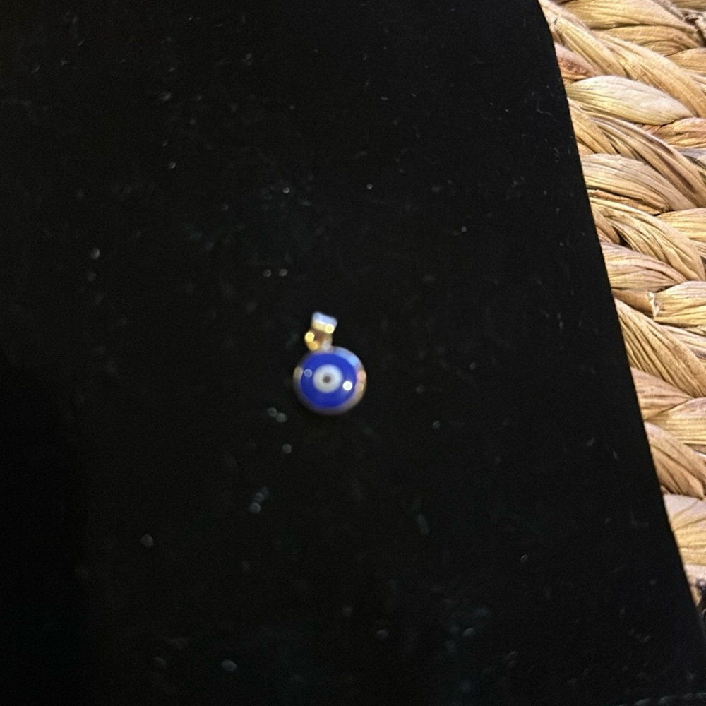 10k gold blue evil eye small pendant